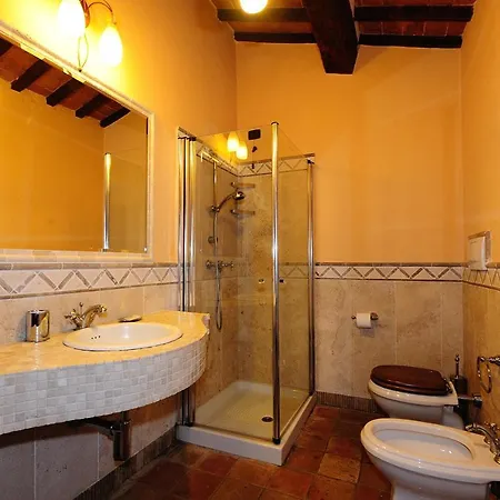 Sleeps 10 Pool Air Con Villa Tuoro sul Trasimeno