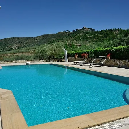 Sleeps 10 Pool Air Con * Tuoro sul Trasimeno